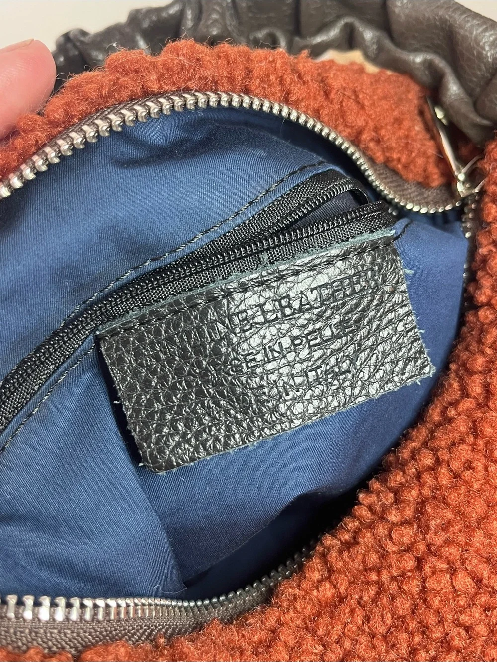 Cozy Sherpa Shoulder Bag in Rust with Black Handle - Picture 5 of 8